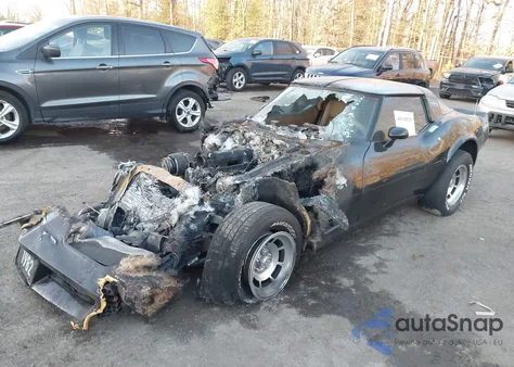 1982 Chevrolet Corvette z USA, uszkodzony, nr VIN 1G1AY8782C5107641